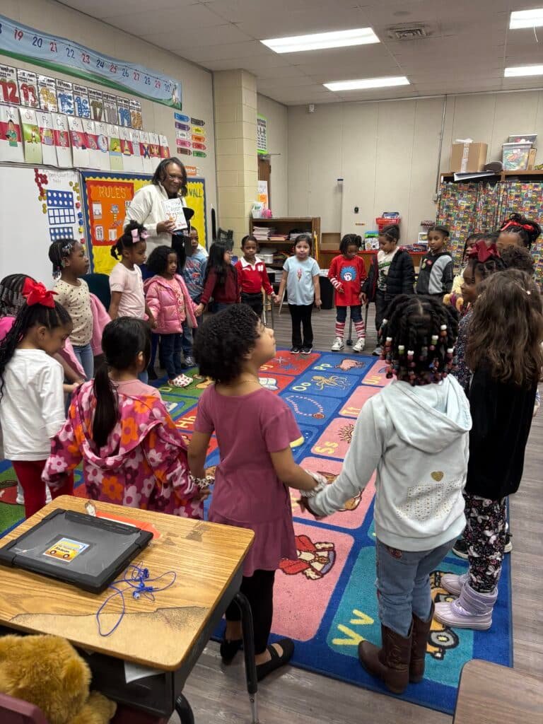 20260309_GadsdenCity_ReadAcrossAmerica_KM_05