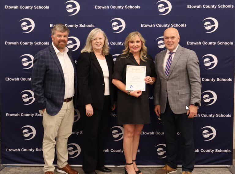 040826_EBOEteacher_sub