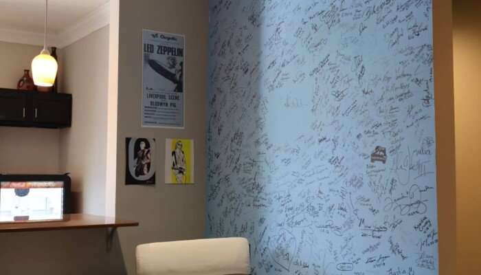Signatures from all the artist who performed at The Gold City Music Park with it was owned by The Gold City gospel music group.