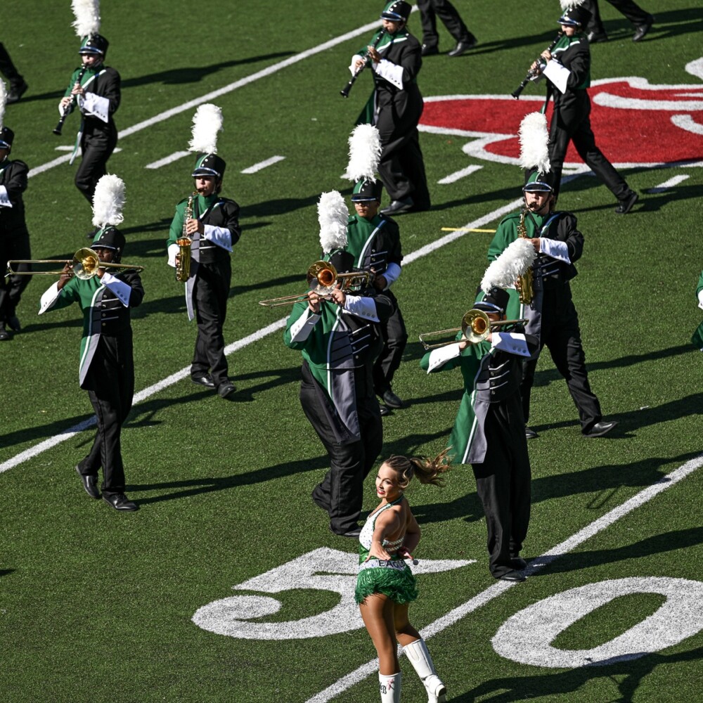 Hokes Bluff High School’s Green Machine Marching Band earned grand champion honors Saturday, Oct. 17, at Jacksonville State University’s Gem of the Hills Marching Invitational.
The competition was hosted by JSU’s Marching Southerners as a fundraiser for their upcoming trip to perform in the Rose Parade.
Hokes Bluff received superior ratings in all categories and won Best in Class AA awards for drum major, majorette, percussion and band.
The Green Machine also earned Best in Division A/AA honors in drum major, majorette and percussion before capping the competition by being named Grand Champion Band in Division A/AA.
By Alex Chaney.