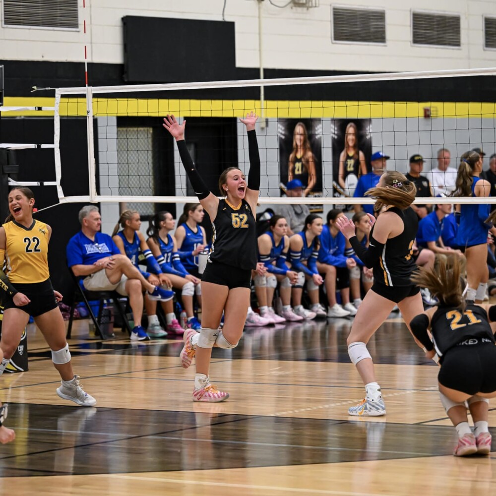 Glencoe swept White Plains in straight sets to earn a berth in the regional volleyball tournament in Hoover.
The teams had split their previous meetings this season, with White Plains winning 2-1 on Aug. 31 before Glencoe answered with a 2-0 victory Sept. 12.
Glencoe controlled the first two sets, winning 25-7 and 25-9. White Plains showed more fight in the third set, taking an early 1-0 lead as the teams traded points. Glencoe eventually pulled away to secure a 25-19 victory and complete the sweep.
Glencoe will face Plainview at 1 p.m. Thursday at the Finley Center in regional tournament play. The Yellow Jackets defeated Plainview 2-0 in their previous meeting Sept. 24.